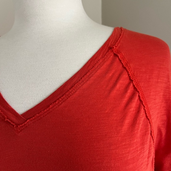 Sundance Vibrant Vistas short sleeve tee orange red XS curved back hem soft! EUC - Picture 5 of 9